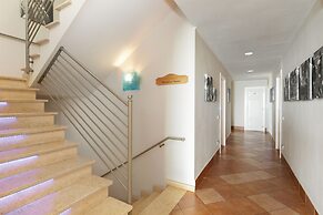 Marin Hotel