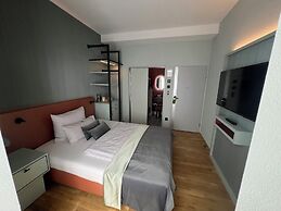 Lint Hotel