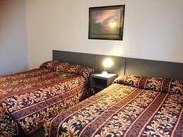 Plains Motor Inn