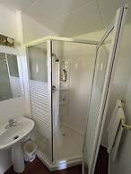 Monashee Motel