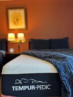 Monashee Motel