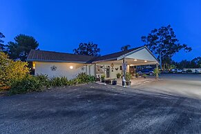 Castlereagh Motor Inn