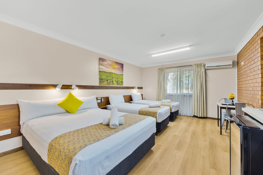Castlereagh Motor Inn