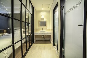 Hotel Stay 53