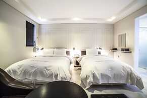 Hotel Stay 53