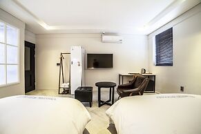 Hotel Stay 53