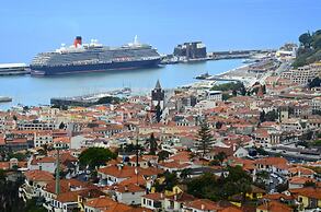 VILA TOCA by brugrani