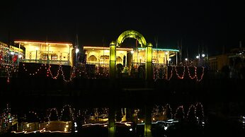 Aziz Palace