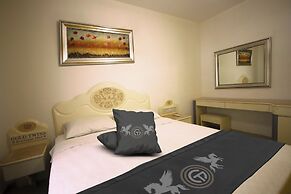 Gold Twins Boutique Hotel