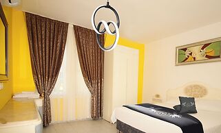Gold Twins Boutique Hotel