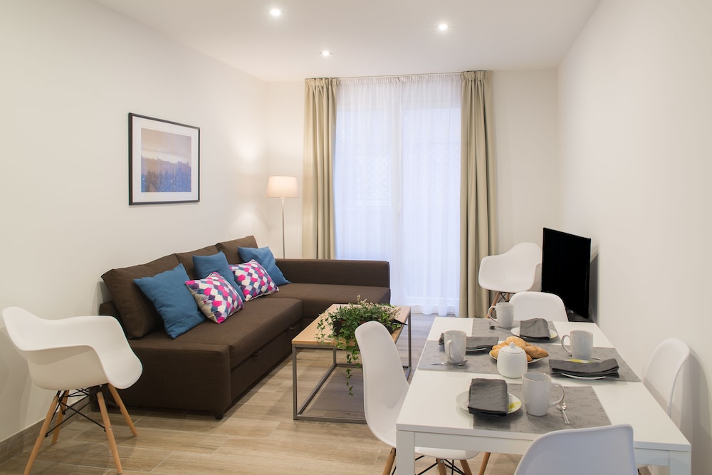 Apartamentos Campo del Príncipe
