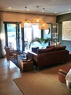 Bambuu Lakeside Lodge