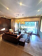 Bambuu Lakeside Lodge