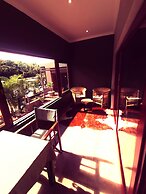 Bambuu Lakeside Lodge