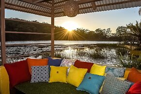 Bambuu Lakeside Lodge