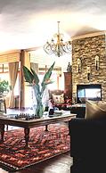 Bambuu Lakeside Lodge