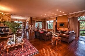 Bambuu Lakeside Lodge