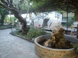Sofos Apartments