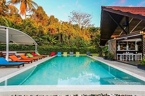 Naiharn Beach Resort