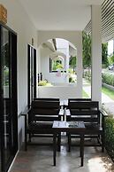 Naiharn Beach Resort
