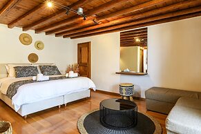 Dimele Rooms & Studios