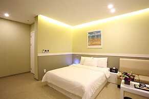 Honors Hotel