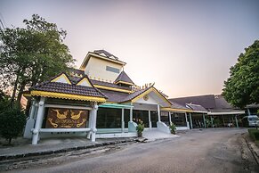 Luckswan resort