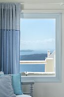 Blue Dolphins Apartments & Suites