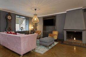 Collectors Victory Apartments