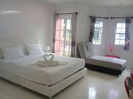 Na Banmae Resort