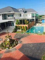 Na Banmae Resort
