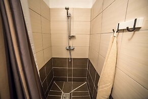 Nitra Glycerin Hostel