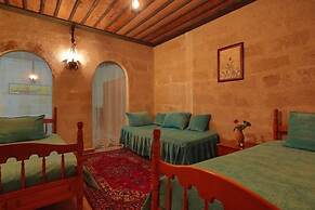 Jerveni Cave Hotel
