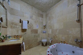 Jerveni Cave Hotel