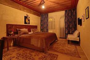 Jerveni Cave Hotel