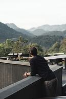 Silverback Lodge