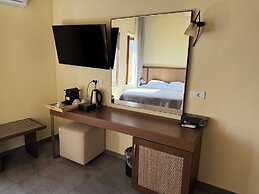 Helena Hotel
