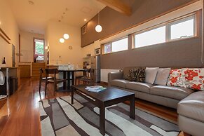 Holiday Niseko Shinsetsu Apartments