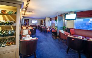 Sunday Suites Excelsior Hotel Deira (formerly Sheraton Deira)
