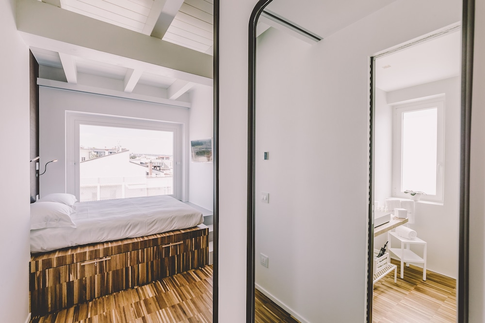 Suite 10 - Home, Design & Spa