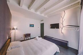 Suite 10 - Home, Design & Spa