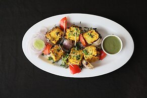 Hotel Saket 27