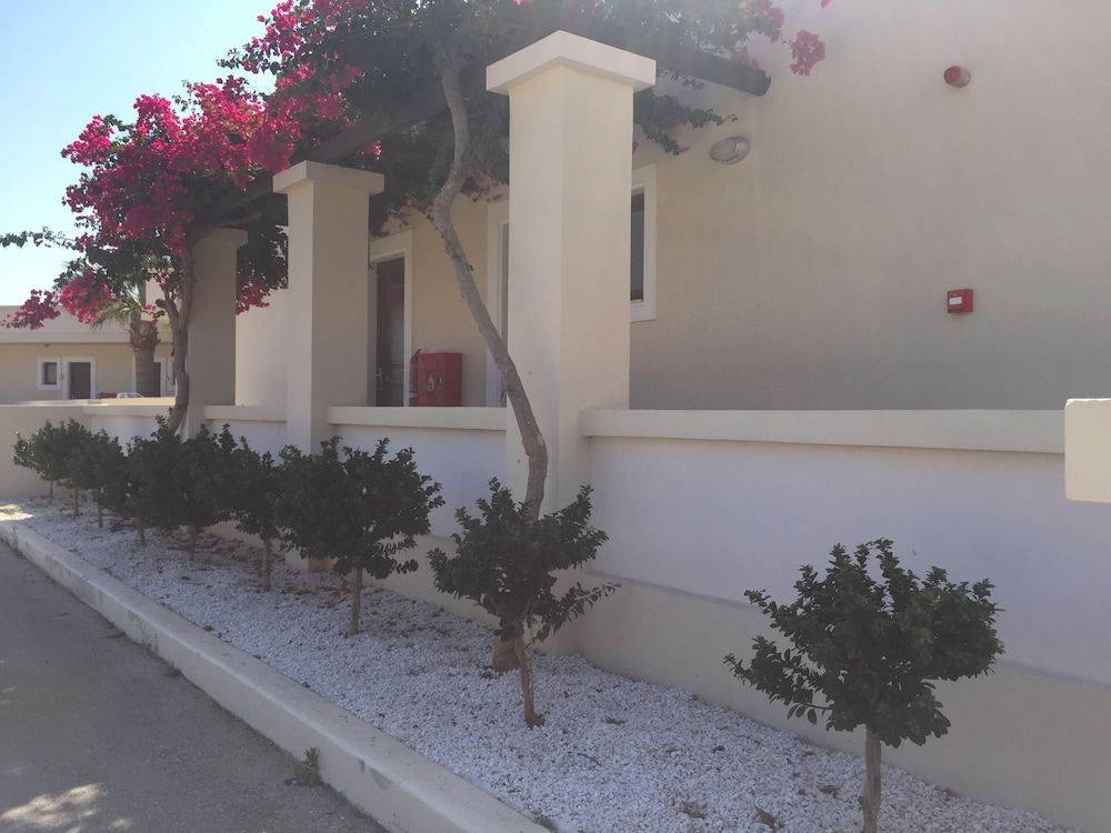Al Mare Villas