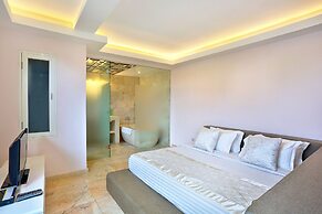 Echo Beach Resort