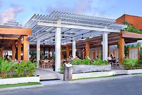 The Bandha Hotel & Suites