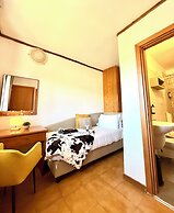 Hotel Iris