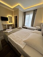 Miss Cleopatra Hotel