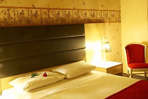 Iris Hotel
