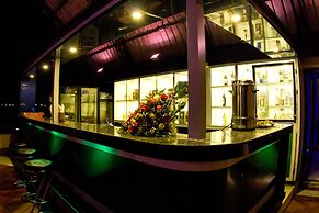 City Golf Resort Hotel