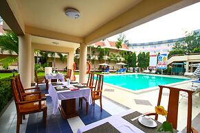 City Golf Resort Hotel